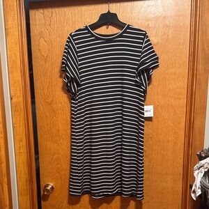 Falls Creek Black and White Striped Short Sleeve Dress